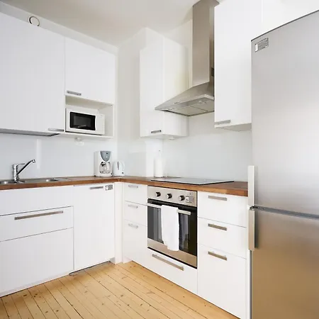 Cityhome Near Trainstation דירה *